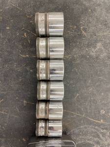 lot 4376 image: snap on 12 drive metric sockets 20-25