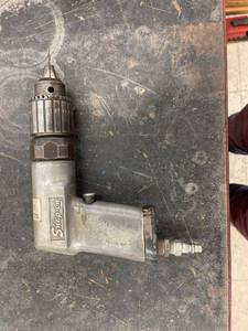 lot 4413 image: snap on air drill