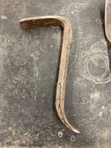 lot 4425 image: heavy bar