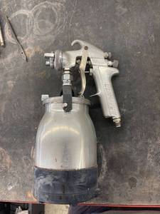 lot 4459 image: devilbiss paint gun