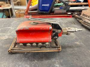 lot 4475 image: atcoa palm sander