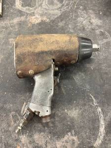 lot 4479 image: 12 air impact