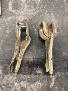 lot 4492 image: 2 vice grips