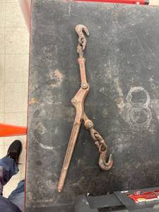 lot 4501 image: chain binder