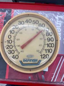 lot 4504 image: DuPont thermometer