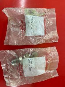 lot 4511 image: 2 NEW snap on tool box locks & keys