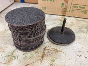 lot 4534 image: 36 3 inch 24 grit disks