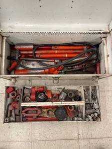 lot 4550 image: large pushmaster set
