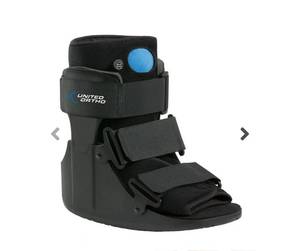 lot 72588 image: SHORT AIR CAM WALKER FRACTURE BOOT
