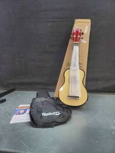 lot 72672 image: Martin Smith UK-222-A Soprano Ukulele, Natural (B077F1G21S)