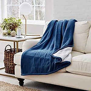 lot 4702 image: Retail $62.00 Eddie Bauer  Smart Heated Electric Throw Blanket - Reversible Sherpa