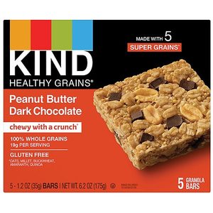 lot 166 image: KIND HEALTHY GRAINS, CHEWY WITH A CRUNCH GRANOLA BAR, PEANUT BUTTER, DARK CHOCOLATE, 5pk