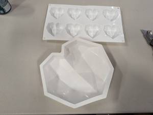 lot 260 image: Heart Shaped Molding Trays