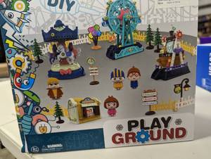 lot 284 image: Daisiki Building Toys