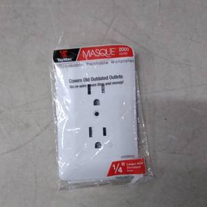 lot 1076 image: Wall Plug In Cover White