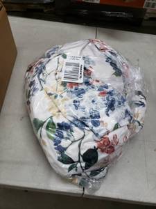 lot 3561 image: Floral Curtain 5ft x 78in