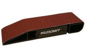 lot 1240 image: SandDevil 3.0 Hand Sander with 3 x 21 Sandpaper Belt