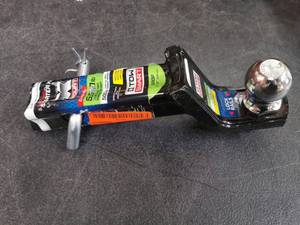 lot 2518 image: X Mount 5000lb Standard Starter Kit Drop Tow Hitch