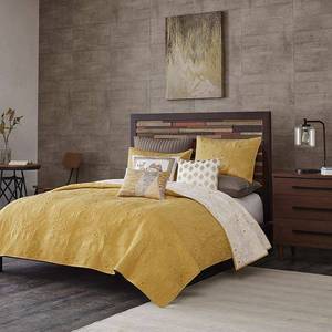 lot 2565 image: InkIvy Kandula 3-Piece KingCal King Reversible Coverlet Set Bedding