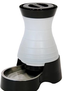 lot 3581 image: Pet Safe Waterer