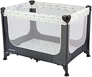 lot 62348 image: Dream On Me Family Baby Crib, Grey and White