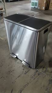 lot 69443 image: Songmics Dual Trashcan