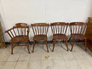 lot 5376 image: 4 dinning chairs
