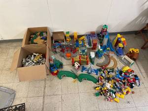 lot 5381 image: HUGE geo trax lot
