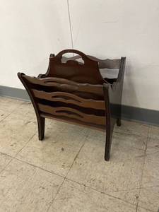 lot 5404 image: wood magazine rack