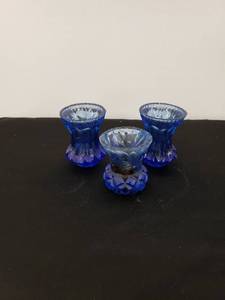 lot 5714 image: set 3 blue glass toothpick holders