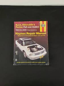 lot 5723 image: Car repair manual