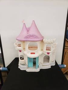 lot 5753 image: fisher price castle