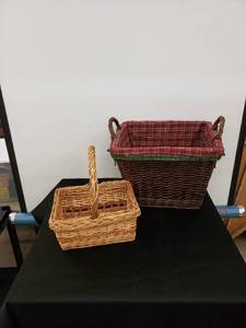 lot 5755 image: pair baskets