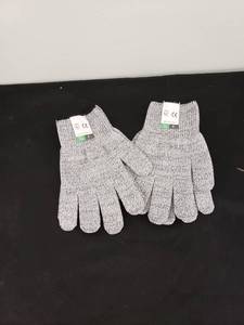 lot 5820 image: 2 pair high performance gloves NWT