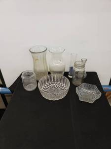 lot 5825 image: lit of clear glass