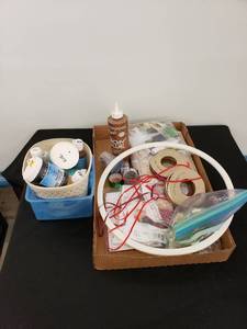 lot 5837 image: l9t of craft stuff