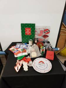 lot 5840 image: lot of christmas