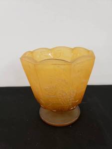 lot 5843 image: orangeish dish