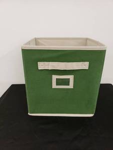 lot 5844 image: Green storage tote