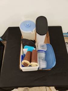 lot 5846 image: lot of storage containers