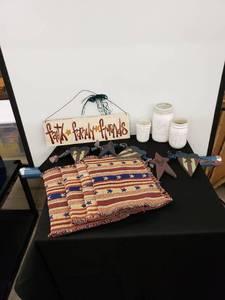 lot 5953 image: lot of Americana decor