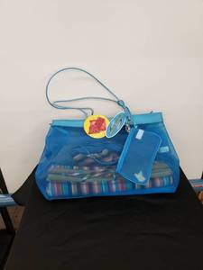 lot 5988 image: sand and sun bag set factory sealed
