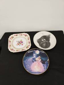 lot 5994 image: lot of collector plates