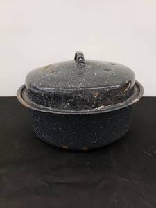 lot 6541 image: enamelgraniteware pot