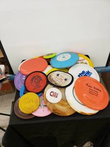 lot 6546 image: lot of frisbies