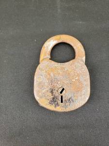 lot 6577 image: old lock