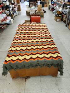 lot 6579 image: crocheted quilt