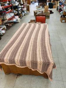 lot 6581 image: crocheted quilt