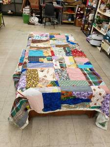 lot 6582 image: old handmade quilt