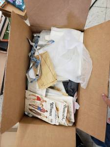 lot 6594 image: lot ofsewing stuff